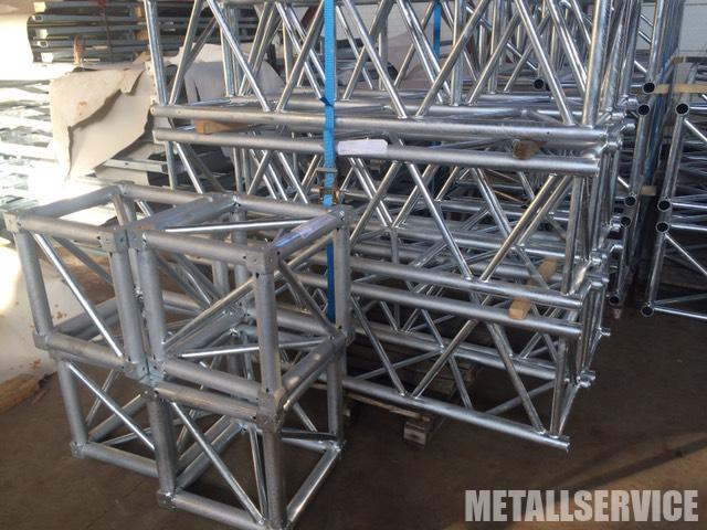 Виготовлення сцени із металу