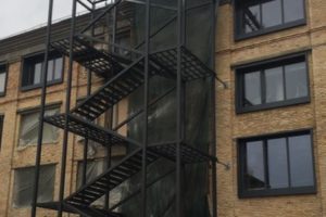 площадка лестничная металлическая