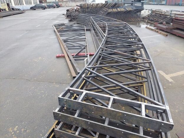 Ферма с параллельными поясами